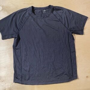 Athletic Works Dark Gray Short Sleeve Tee Large (42-44) (OX)